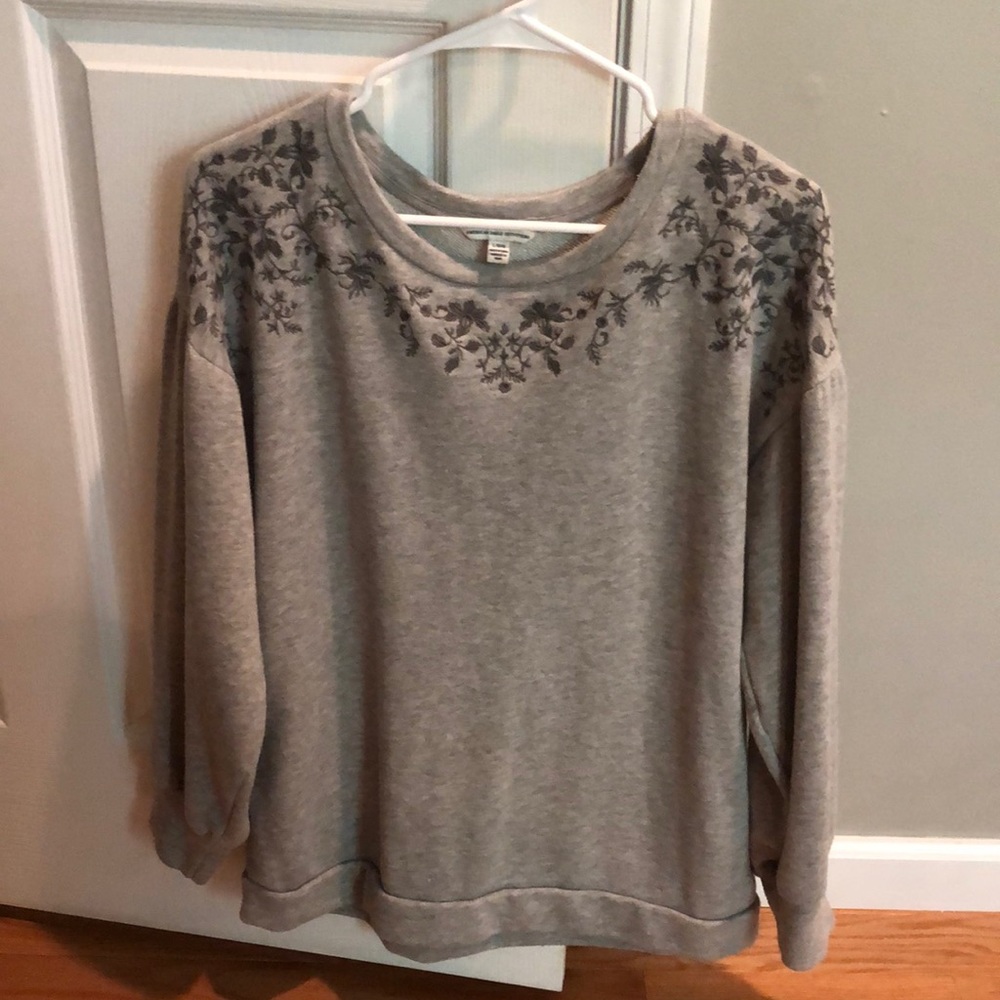 Size large American Eagle sweatshirt
